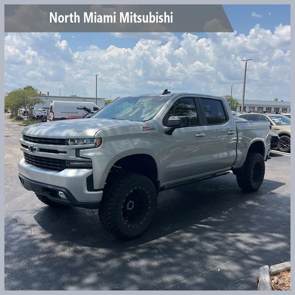 Used 2019 Silver Chevrolet RST image 1