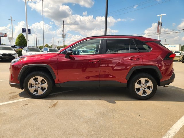 Used 2025 Red Toyota XLE image 4
