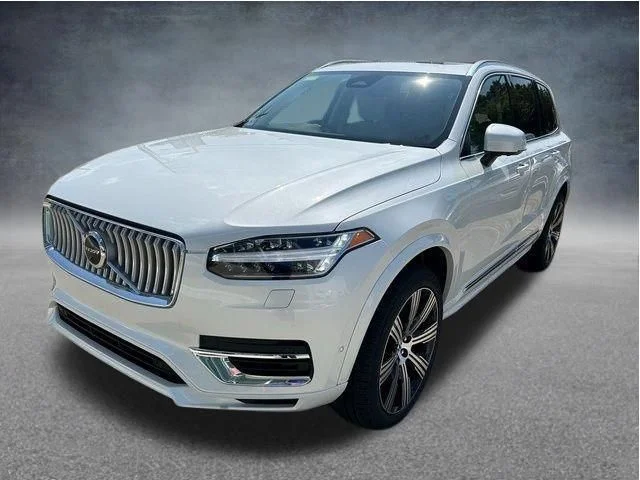 New 2025 White Volvo T8 Plus image 3