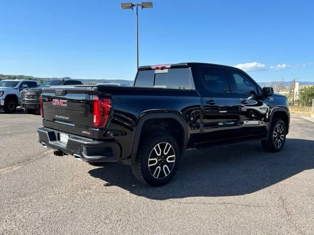 Used 2025 Onyx Black GMC AT4 image 5