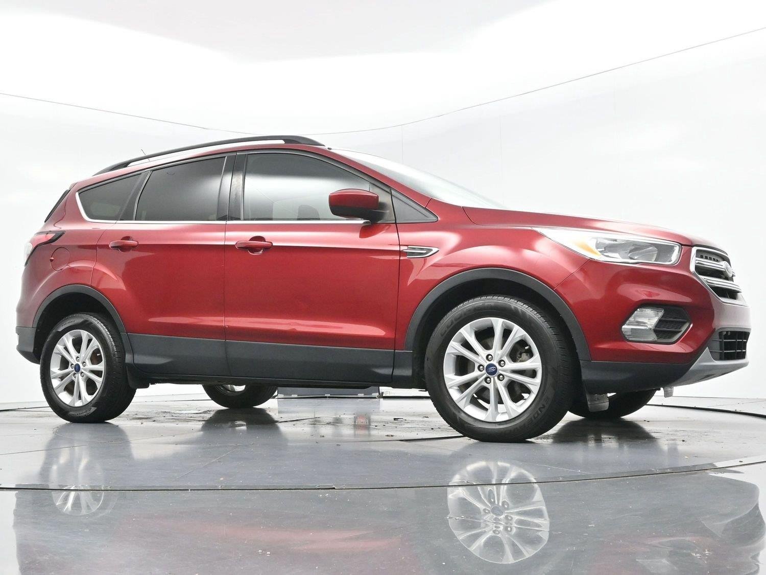 Used 2018 Ruby Red Metallic Tinted Clearcoat Ford SE image 39