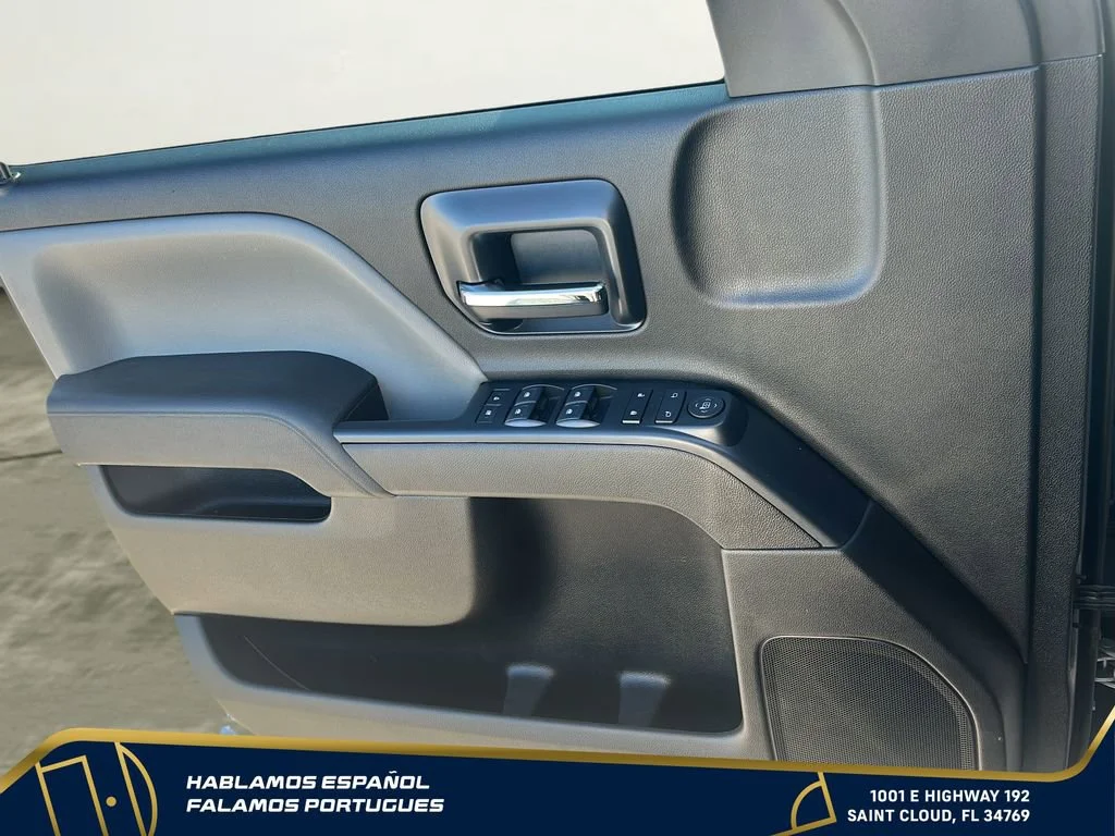 Used 2019 SILVER ICE METALLIC Chevrolet Custom image 11