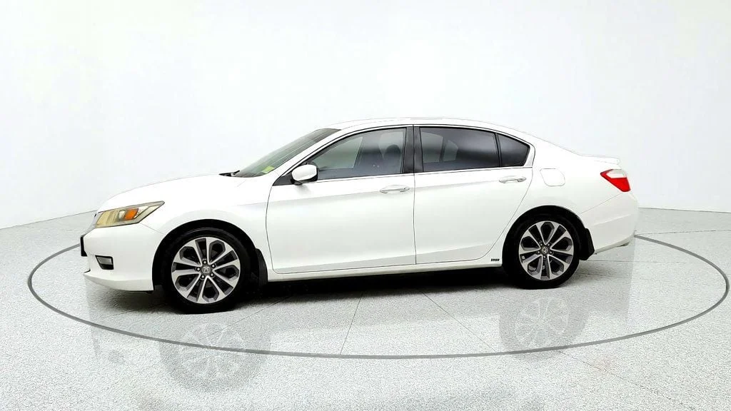 Used 2015 White Orchid Pearl Honda 4dr I4 CVT Sport image 8
