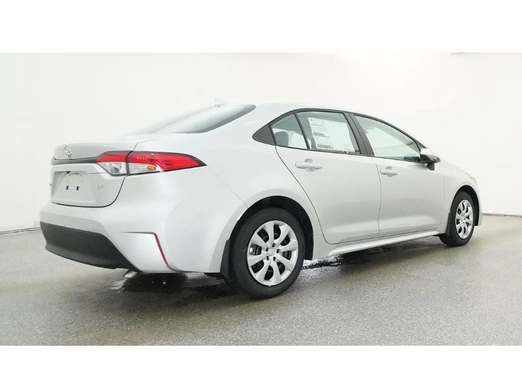 New 2026 Classic Silver Metallic Toyota LE image 32