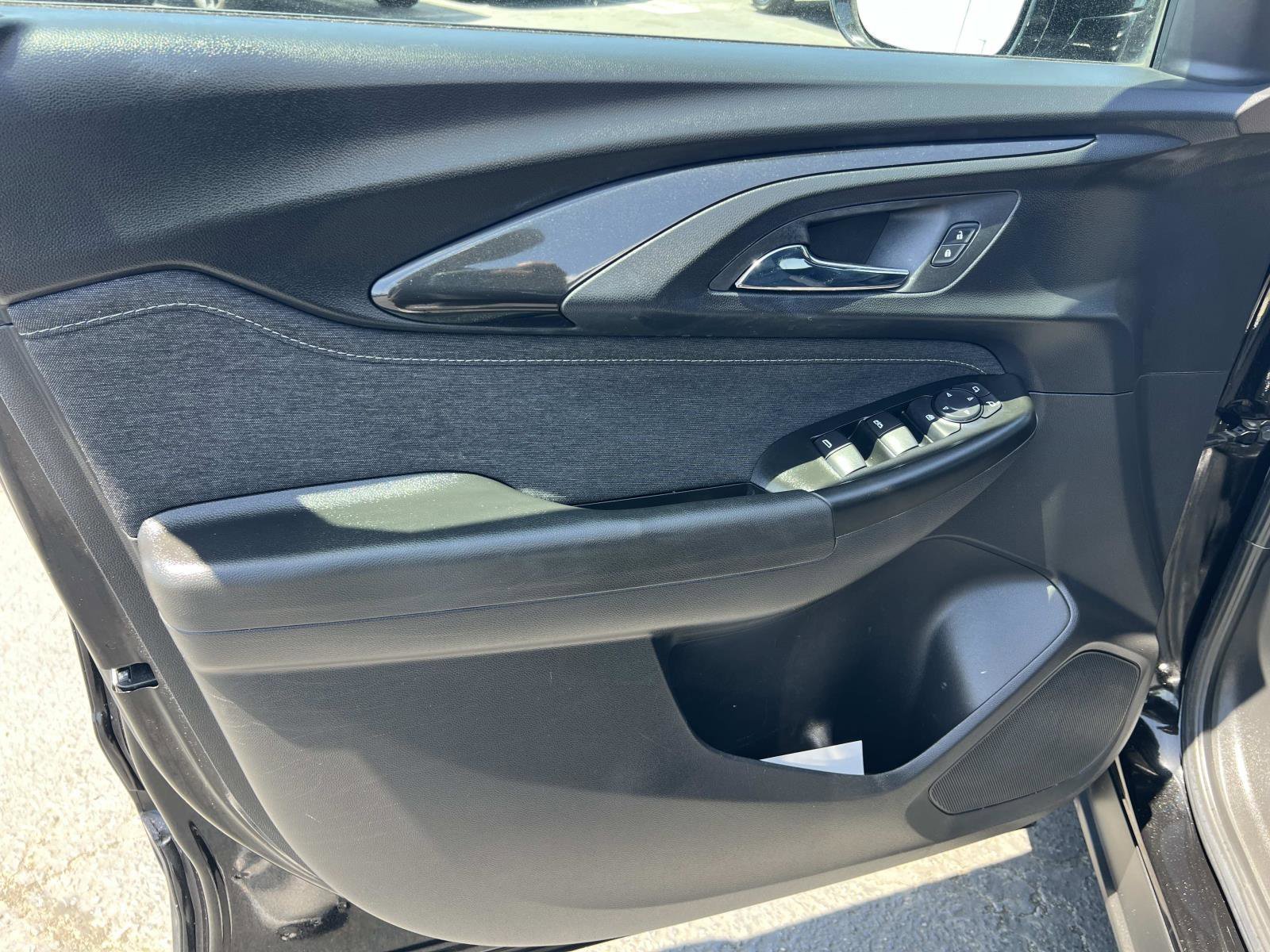 Used 2022 Mosaic Black Metallic Chevrolet ACTIV image 6