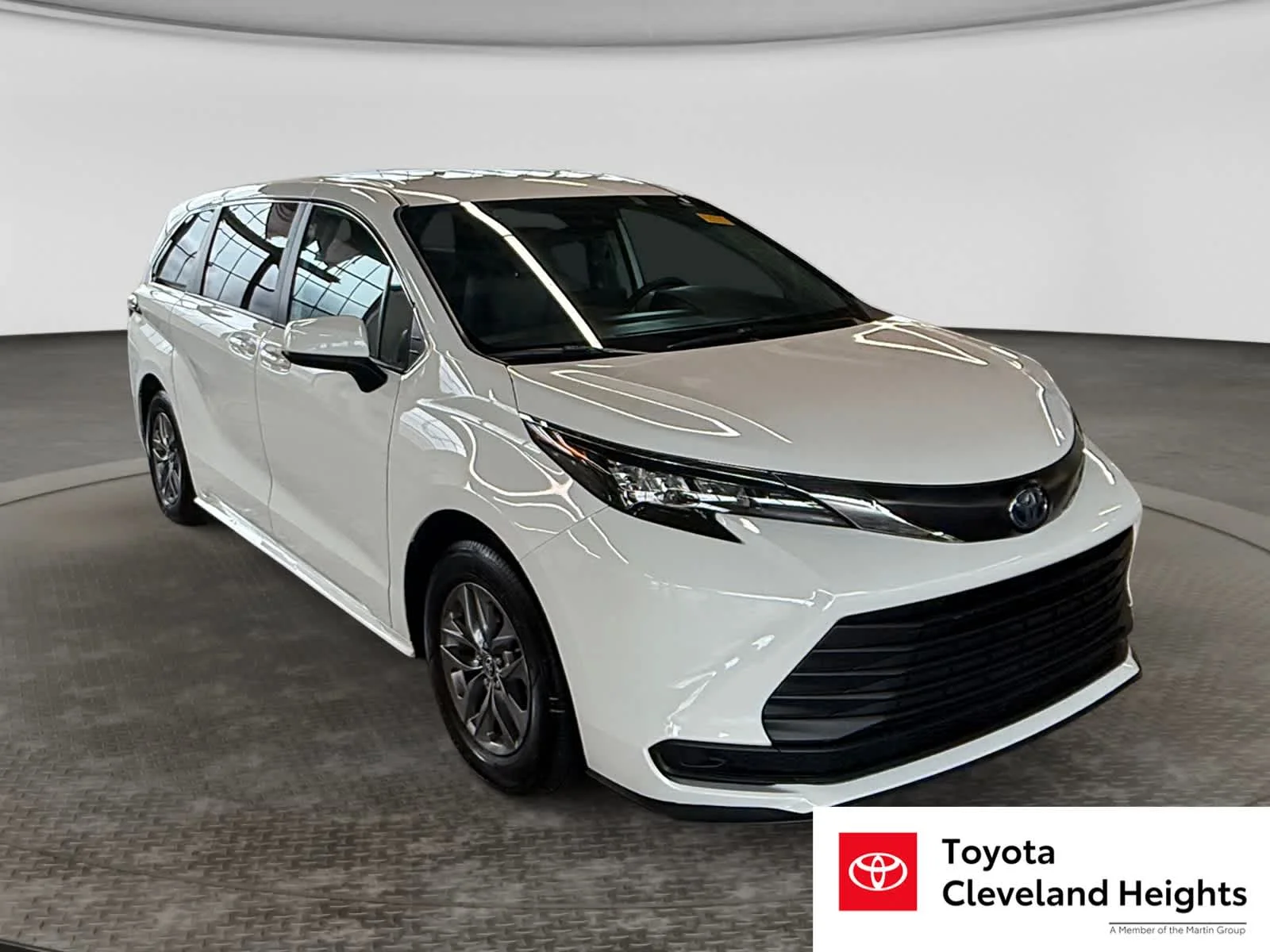 Used 2024 Ice Cap Toyota LE image 3
