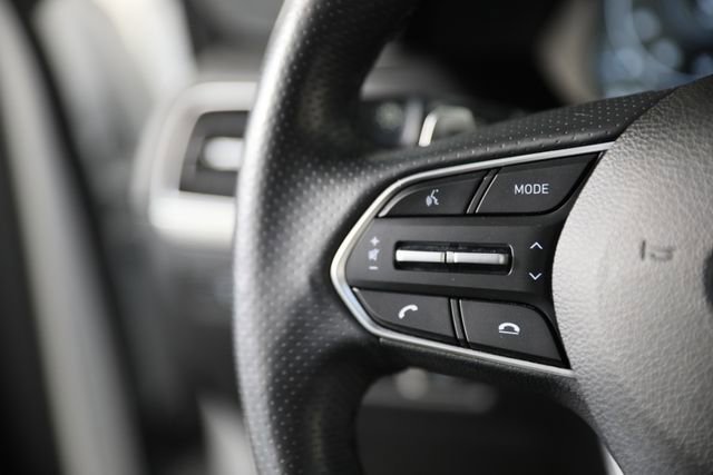 Used 2020 White Hyundai Limited image 4