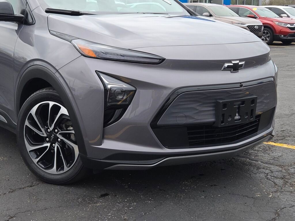 Used 2023 Chevrolet Bolt EUV Premier with VIN 1G1FZ6S02P4135203 for sale in Palatine, IL