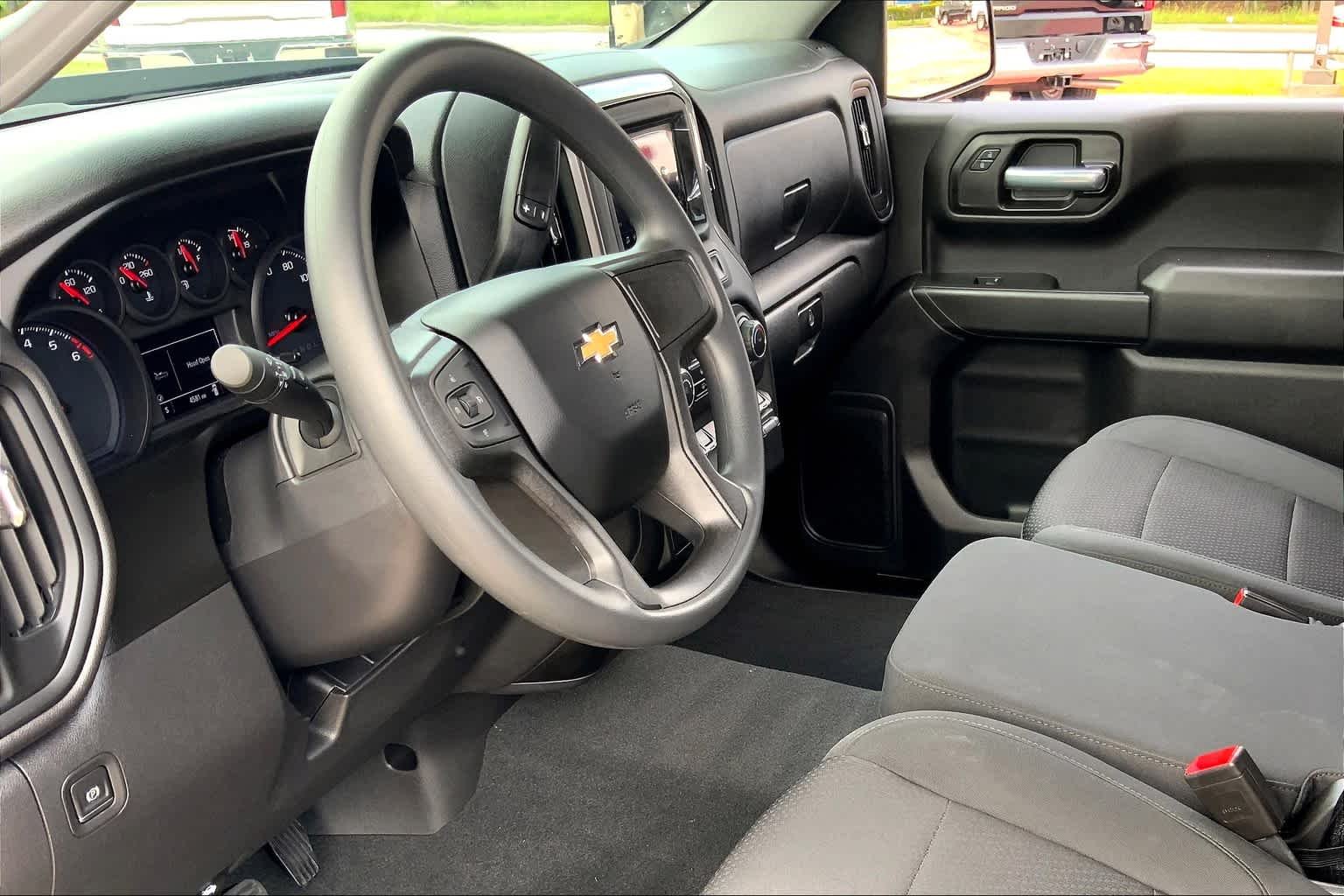 Used 2021 Black Chevrolet Custom image 17