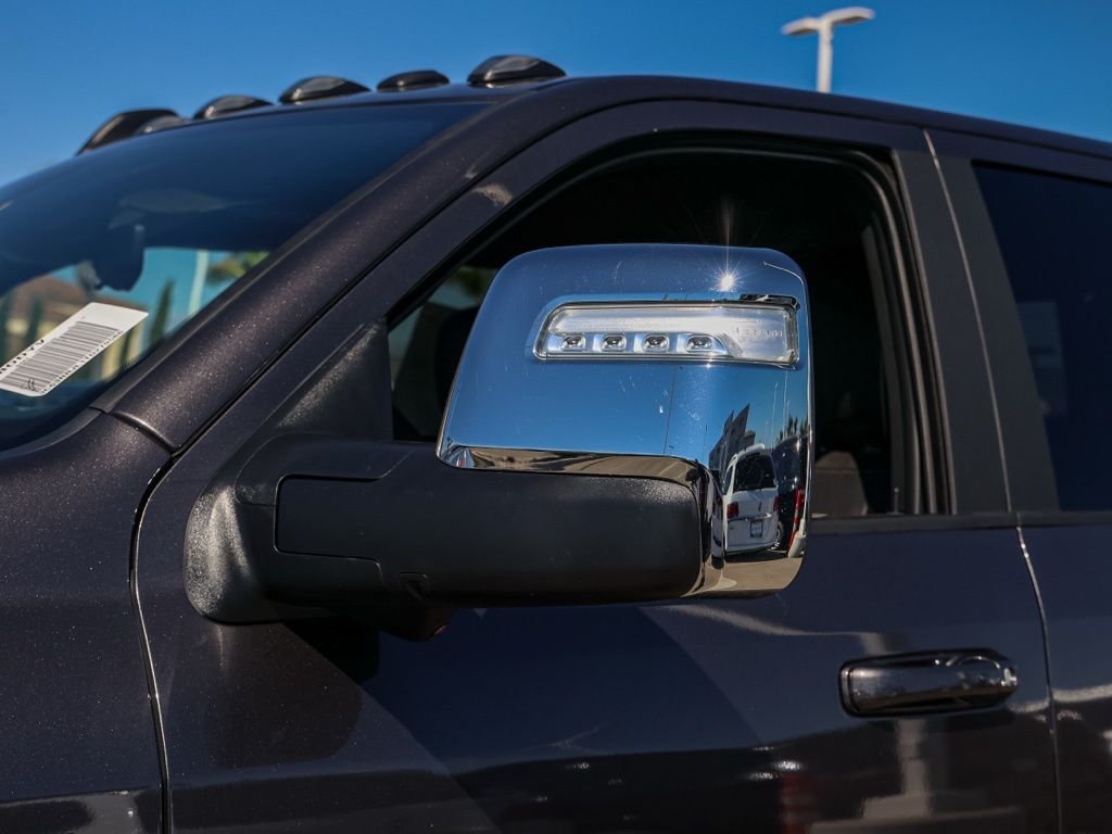 New 2026 Granite Crystal Metallic Clear-Coat Exterior Paint RAM Laramie image 11