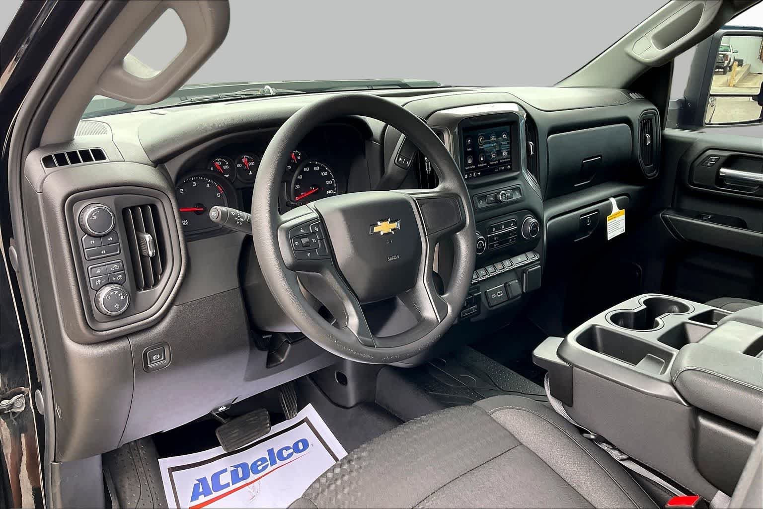 Used 2025 Black Chevrolet Custom image 17