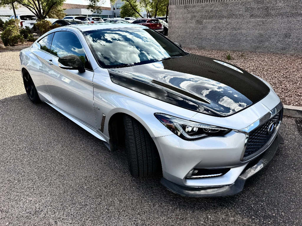 Used 2018 Liquid Platinum INFINITI 3.0t LUXE image 2