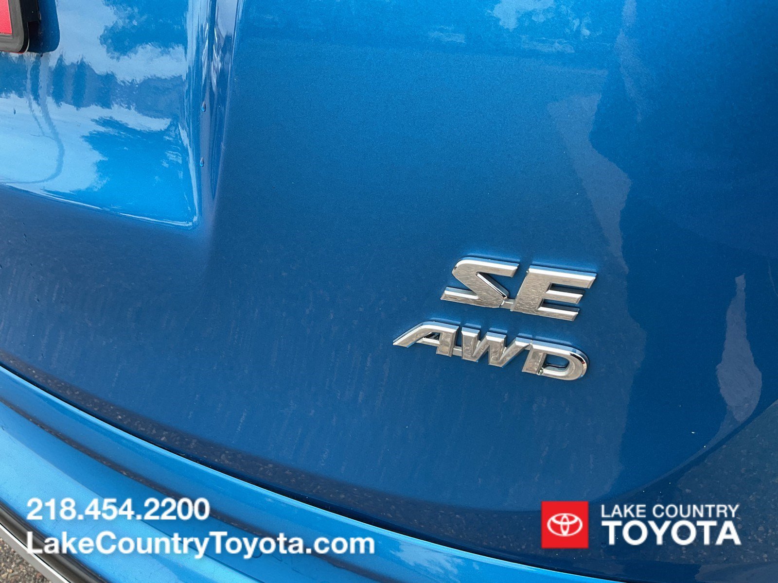 Used 2016 Electric Storm Blue Toyota SE image 10