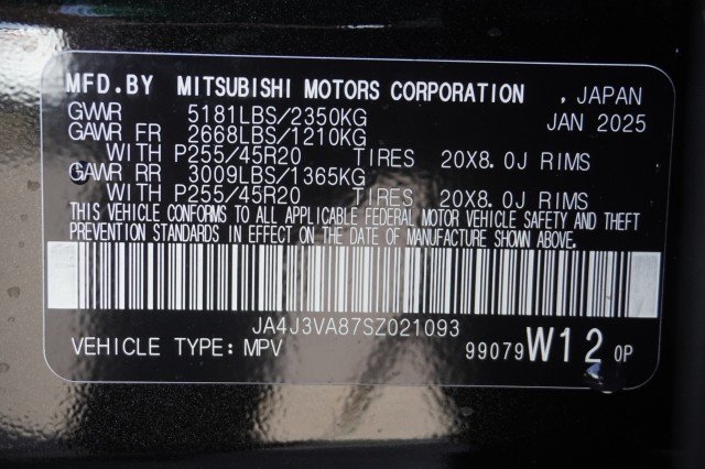 New 2025 Black Diamond Mitsubishi SE image 38