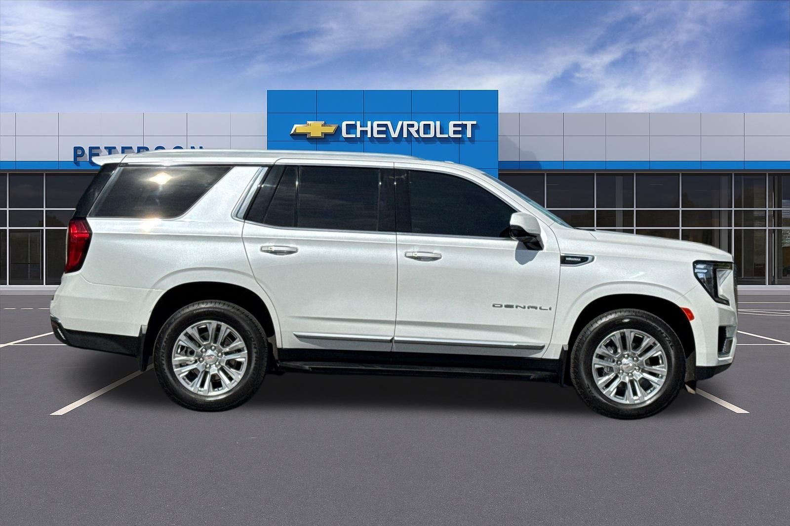 Used 2023 White GMC Denali image 3