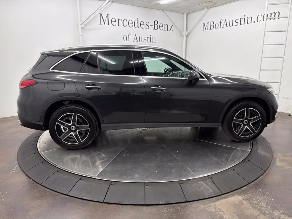 New 2027 Gray Mercedes-Benz GLC 300 image 8