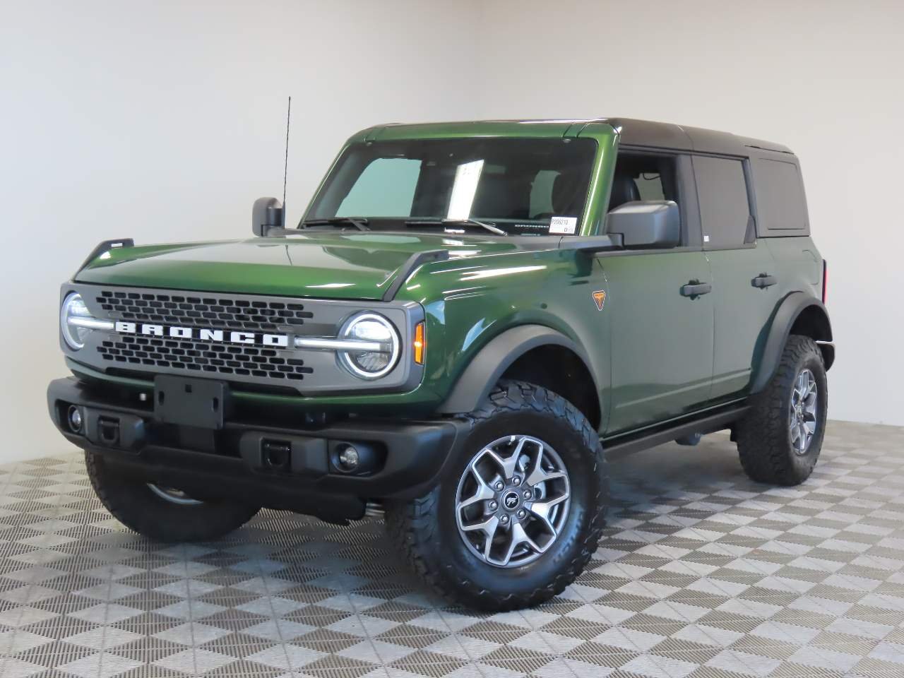 Used 2025 Eruption Green Ford Badlands image 1