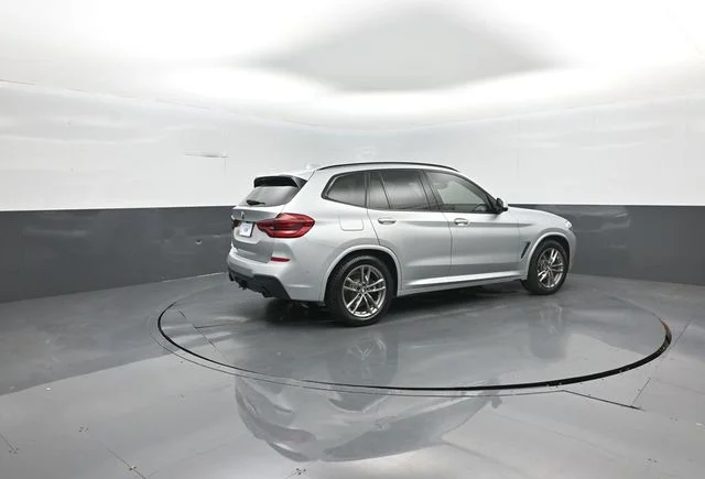 Used 2021 Silver BMW xDrive30i image 8