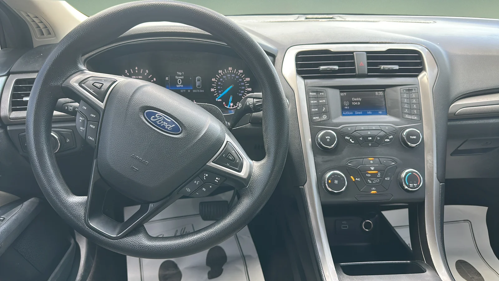 Used 2019 Gray Ford S image 15
