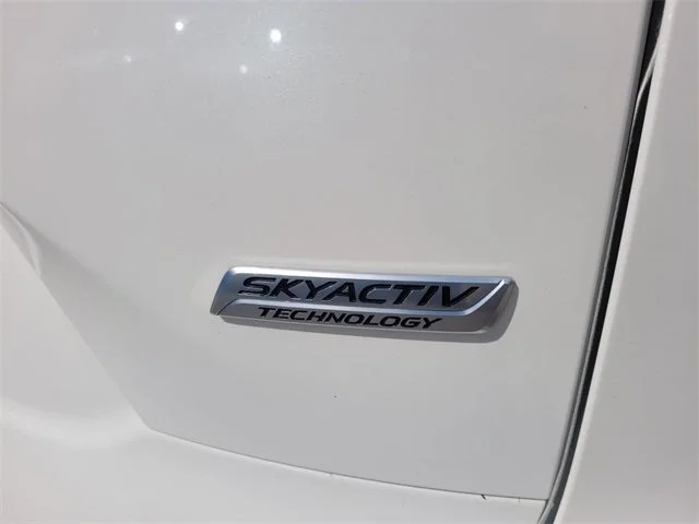 Used 2019 Snowflake White Pearl Mica Mazda Touring image 12