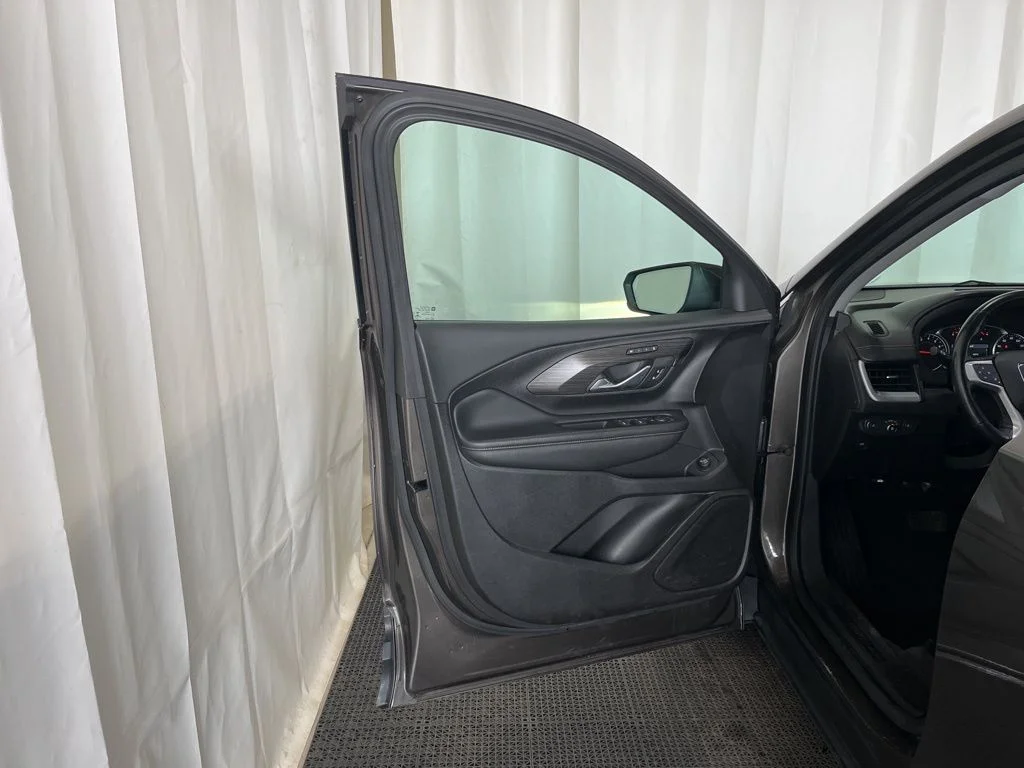 Used 2019 Gray GMC SLT image 17
