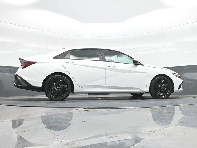 New 2026 White Hyundai SEL Sport Plus image 17