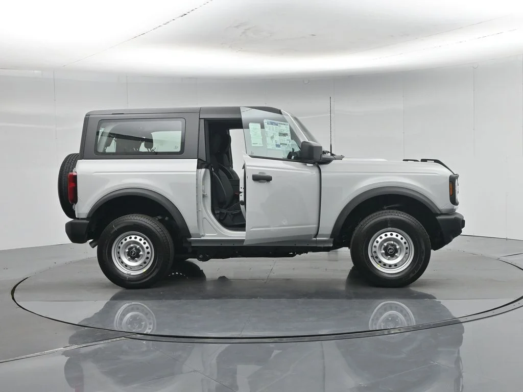 New 2026 Avalanche Gray Ford Base image 4