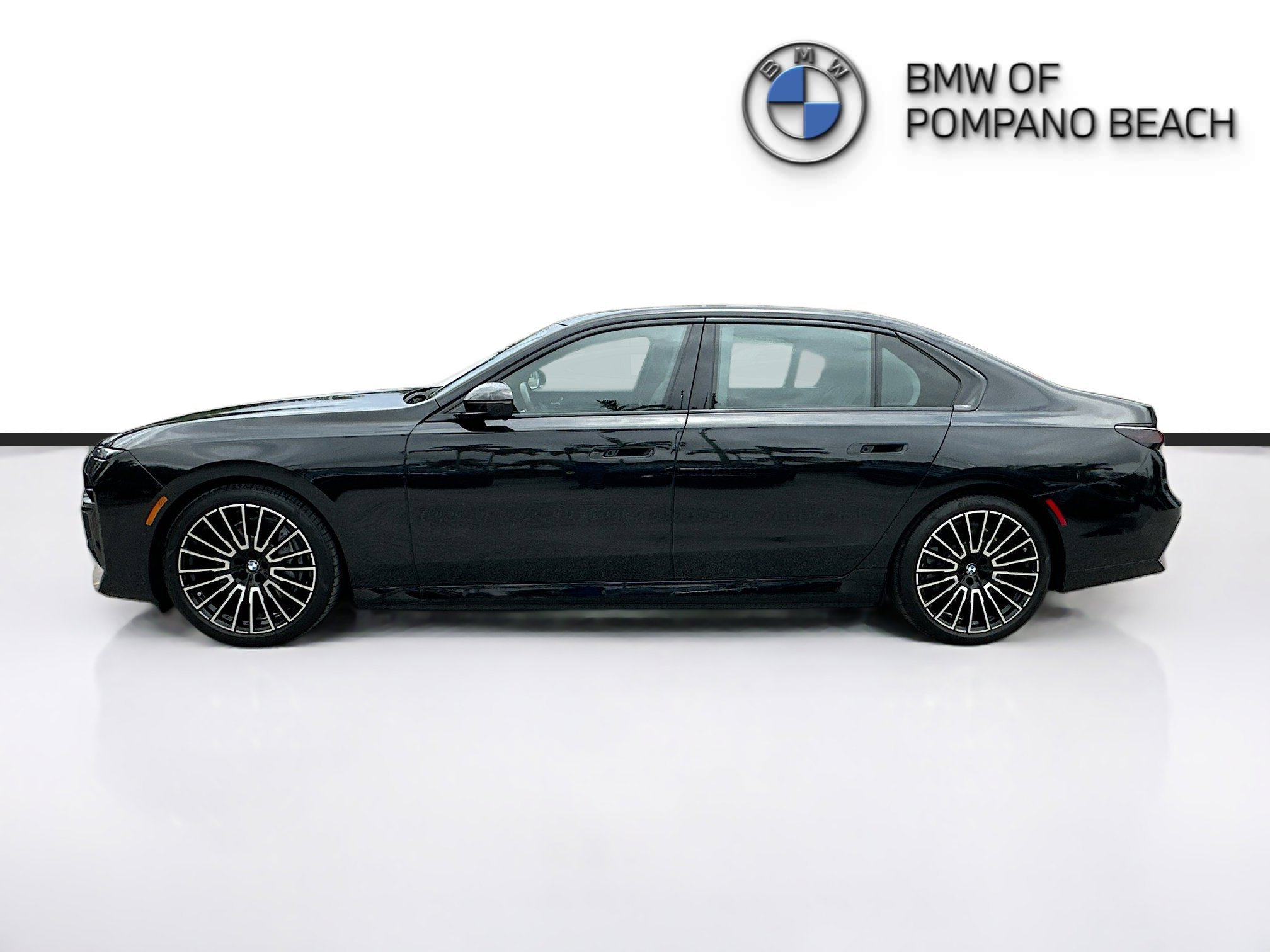 Certified Used 2024 Black Sapphire Metallic BMW xDrive60 image 4
