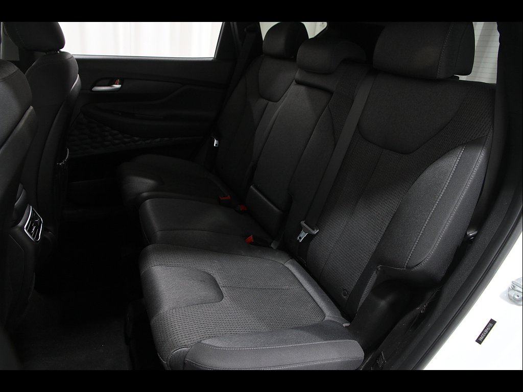 2023 Hyundai Santa Fe SE - Photo 18