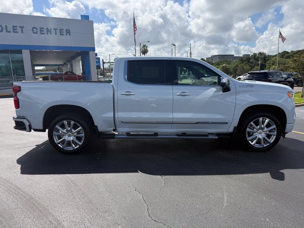 2026 Chevrolet Silverado 1500 High Country - Photo 9