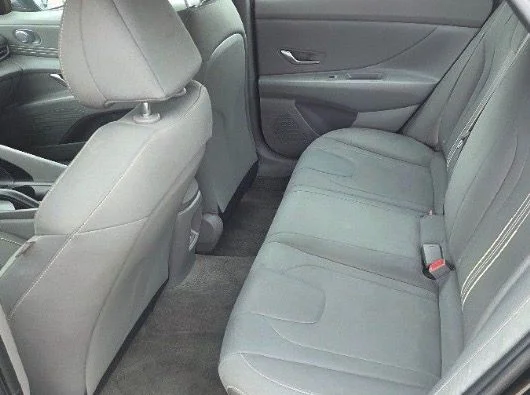 Used 2025 Black Hyundai SEL Sport image 8