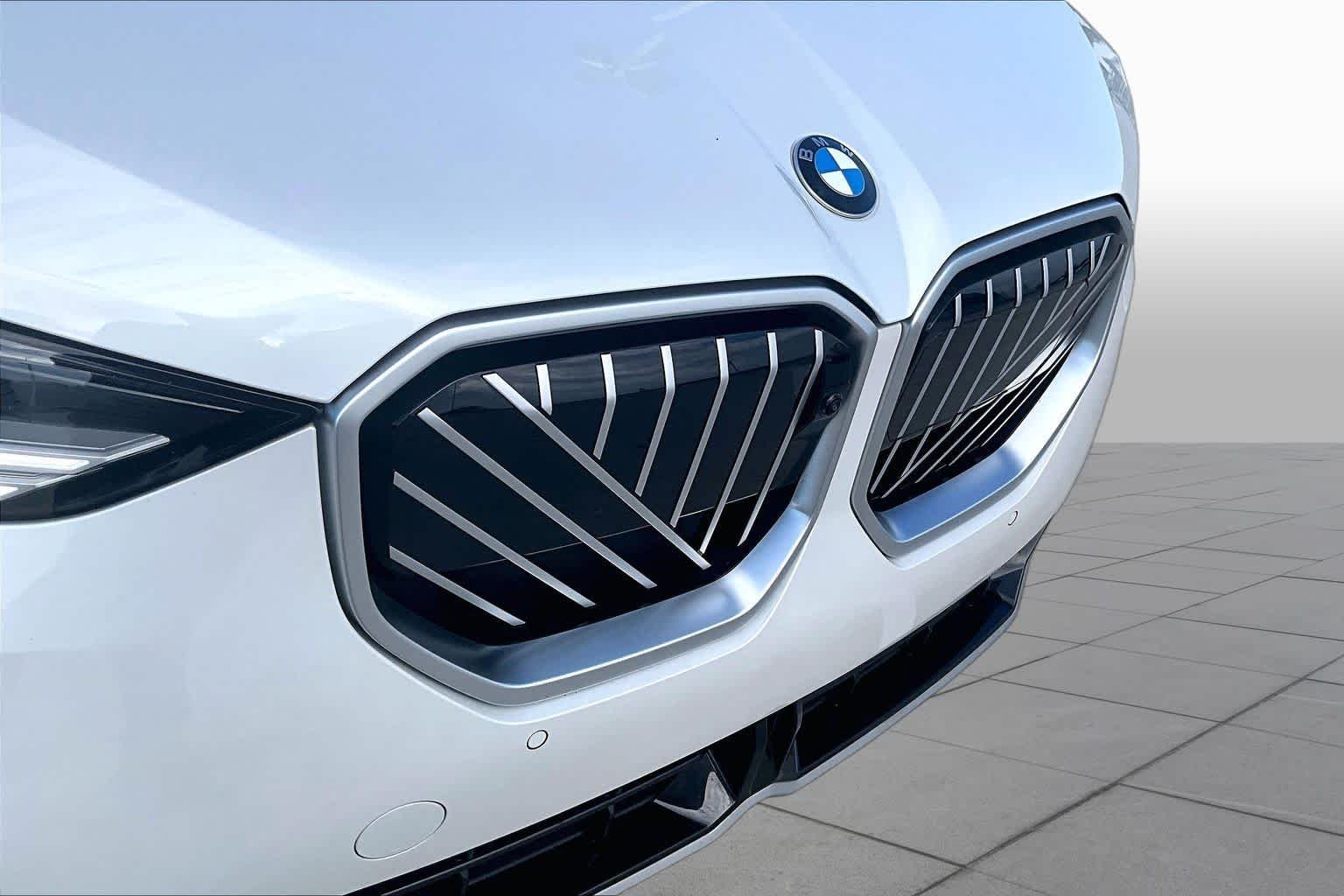 Used 2026 Mineral White Metallic BMW 30 xDrive image 28