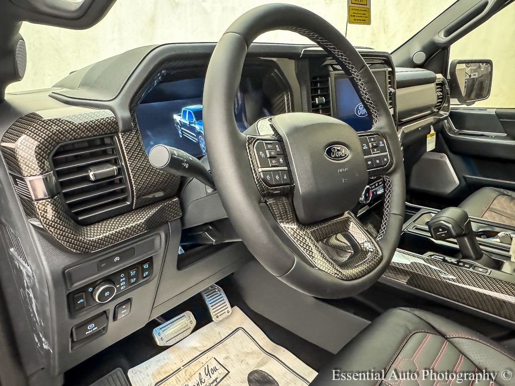 New 2025 Oxford White Ford Lariat® image 10