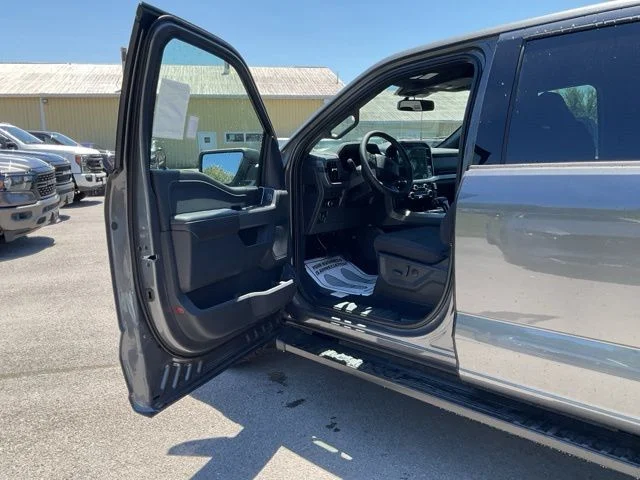 New 2026 Carbonized Gray Metallic Ford XLT image 27