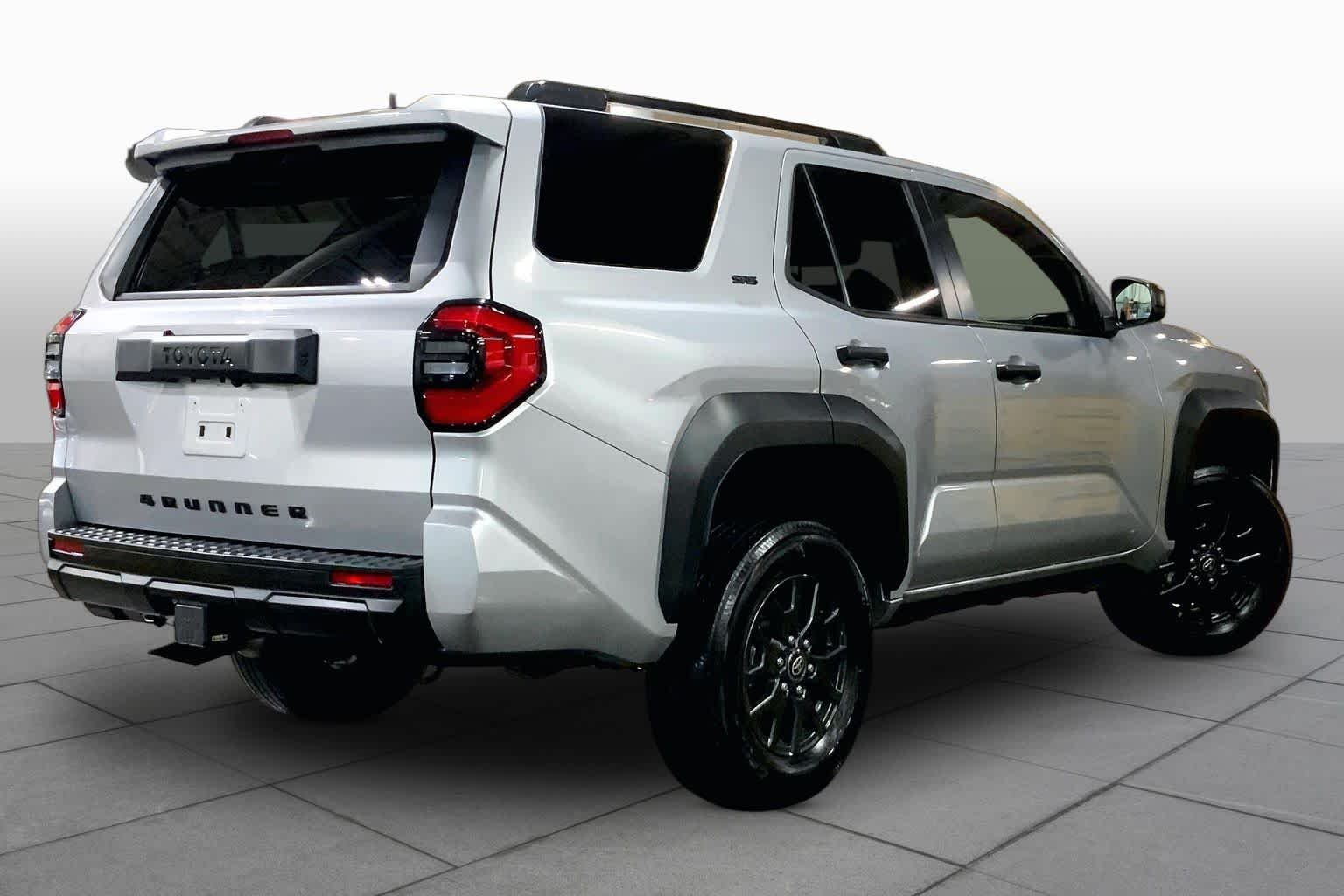 Used 2025 Cutting Edge Toyota SR5 image 13