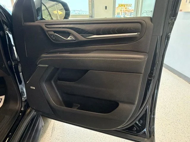 Used 2022 Black GMC Denali image 51