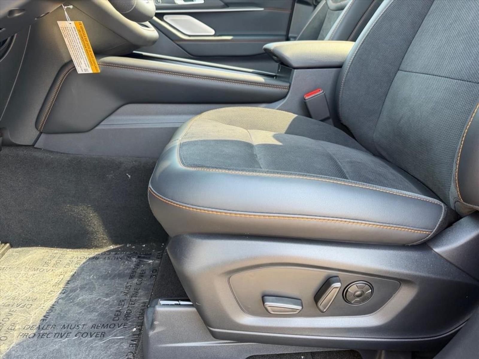 New 2026 Carbonized Gray Metallic Ford Tremor® image 11