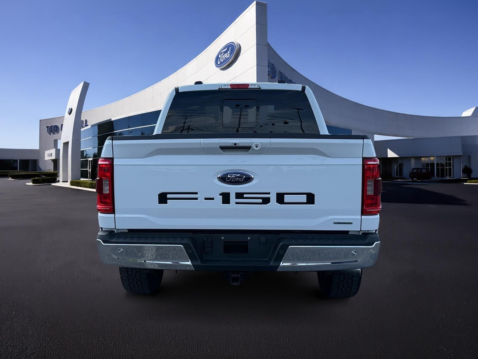 Certified Used 2022 Oxford White Ford XLT image 7