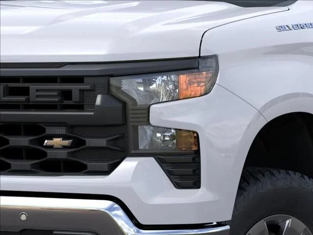 New 2026 Summit White Chevrolet WT image 10