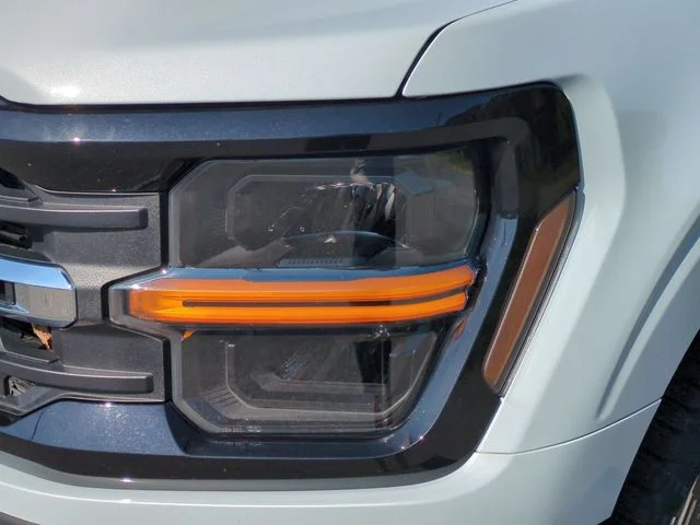 Used 2025 White Ford XLT image 9