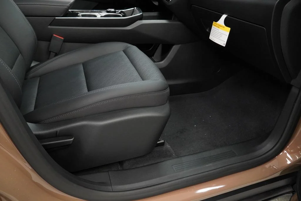 2027 Chevrolet Equinox LT - Photo 30