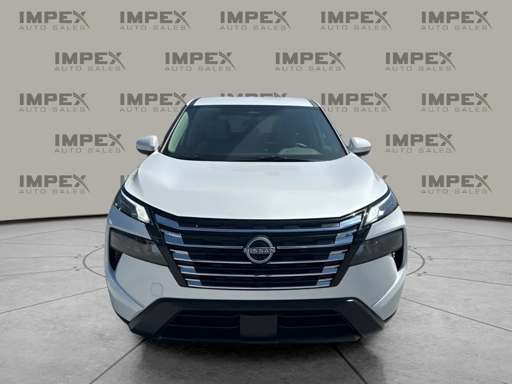 Used 2025 White Nissan SV image 8