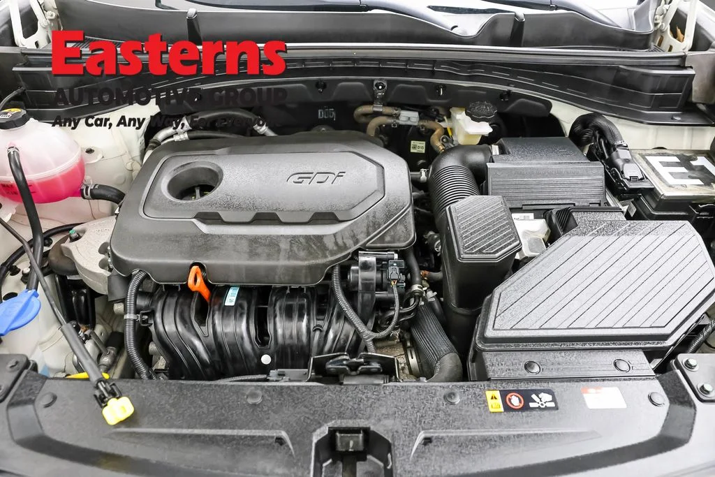 Used 2022 White Kia LX image 7