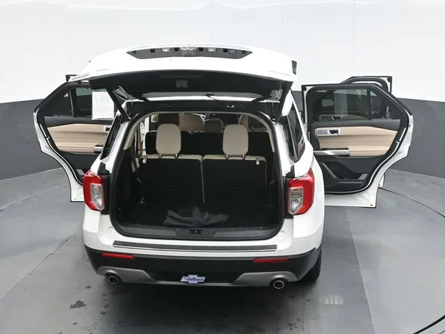 Used 2021 White Ford Limited image 27