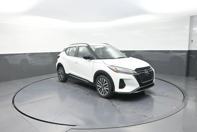 Used 2024 White Nissan SR image 53