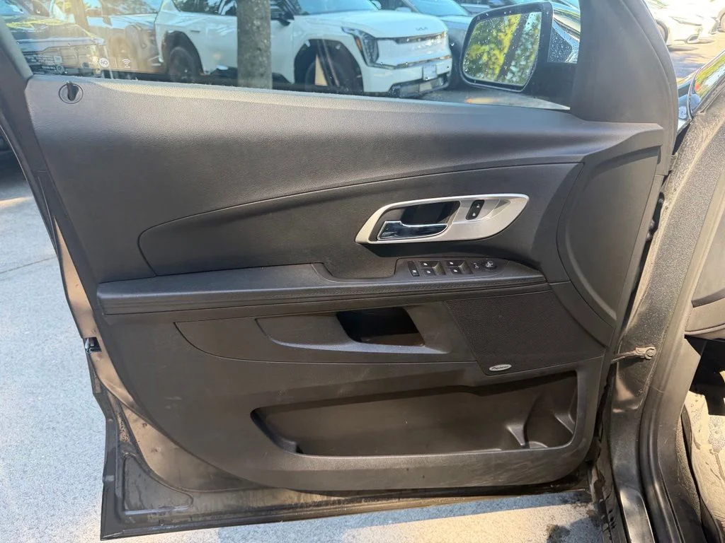 Used 2017 Nightfall Gray Metallic Chevrolet Premier image 10