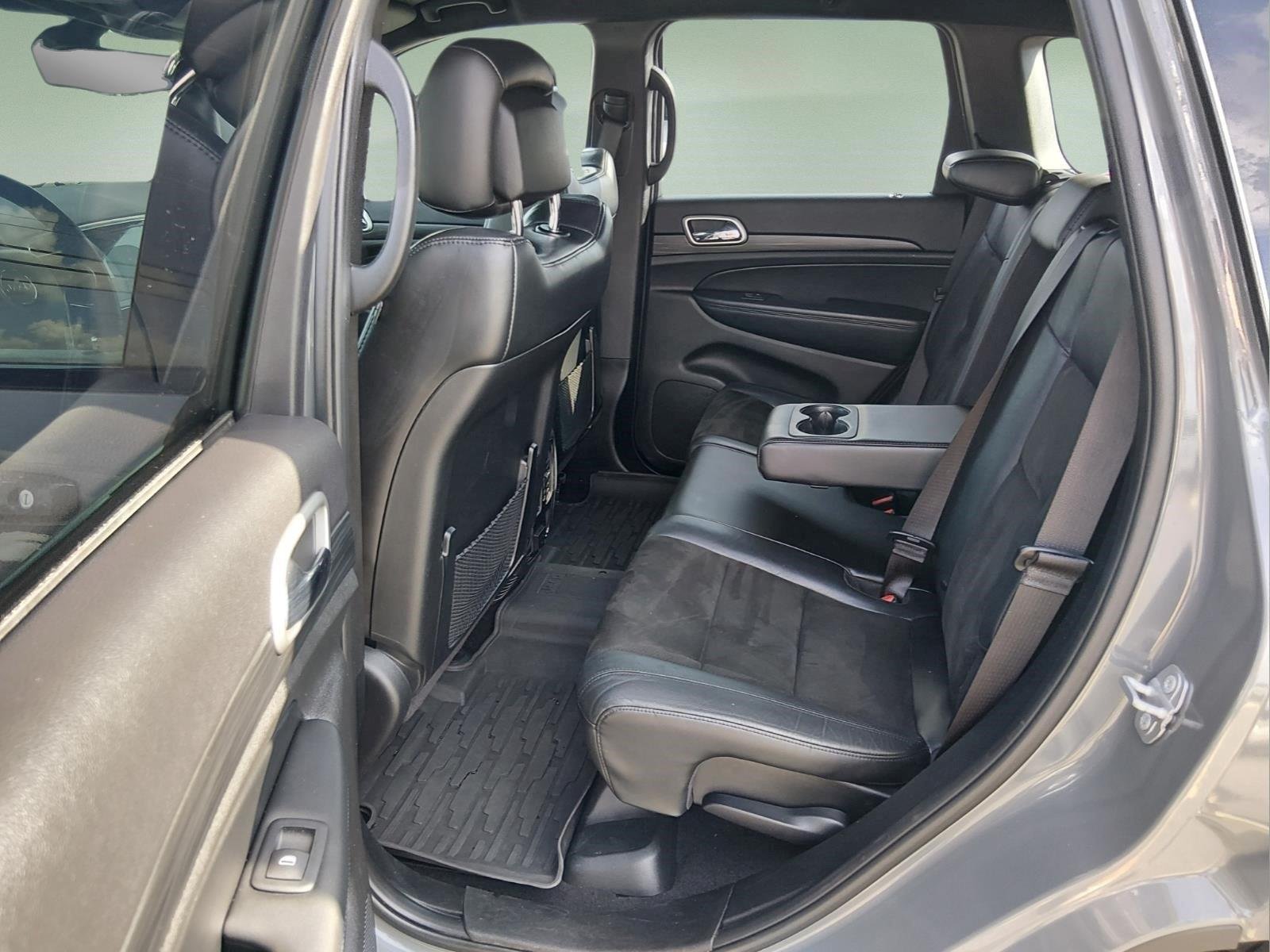 Used 2020 Sting-Gray Clearcoat Jeep Altitude image 20