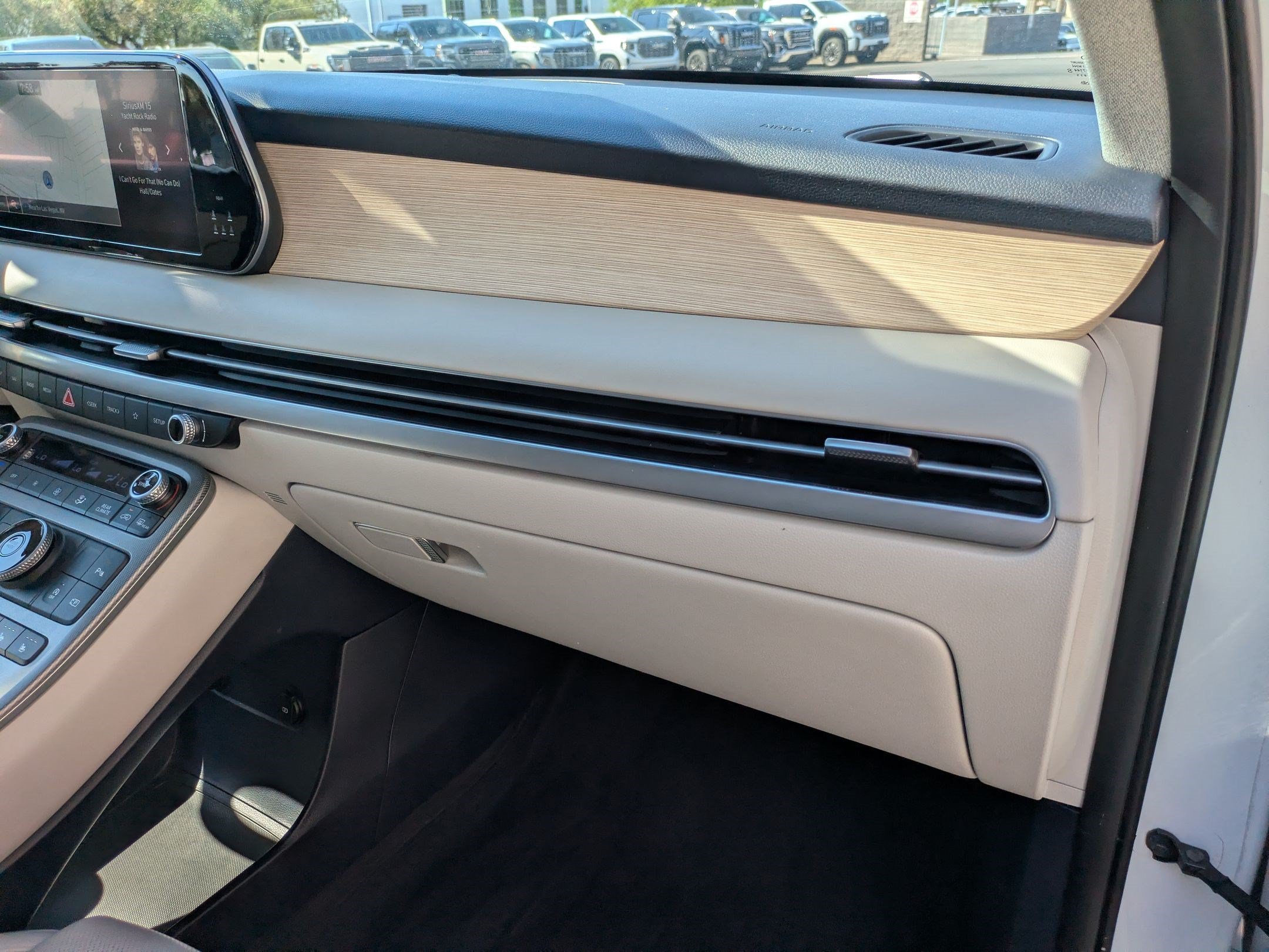 Used 2023 White Hyundai Limited image 31