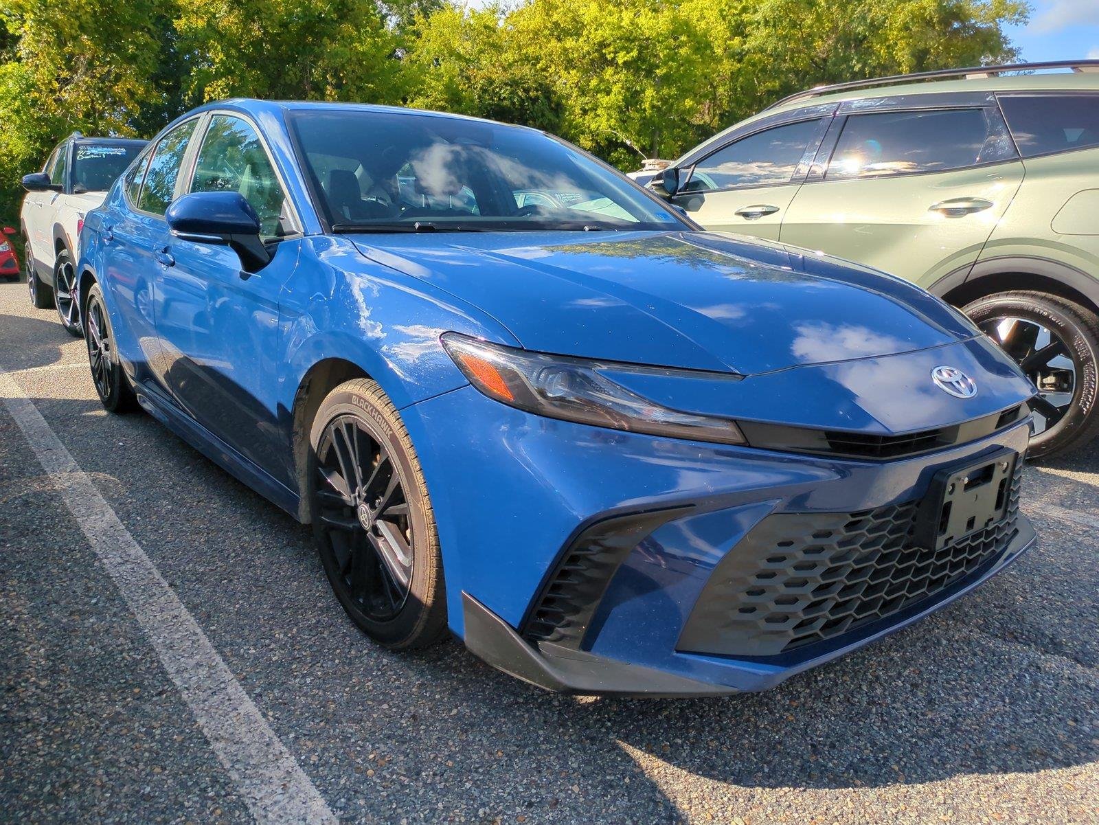 Used 2025  TOYOTA  image 2