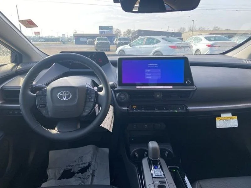 2026 Toyota Prius XLE - Photo 11